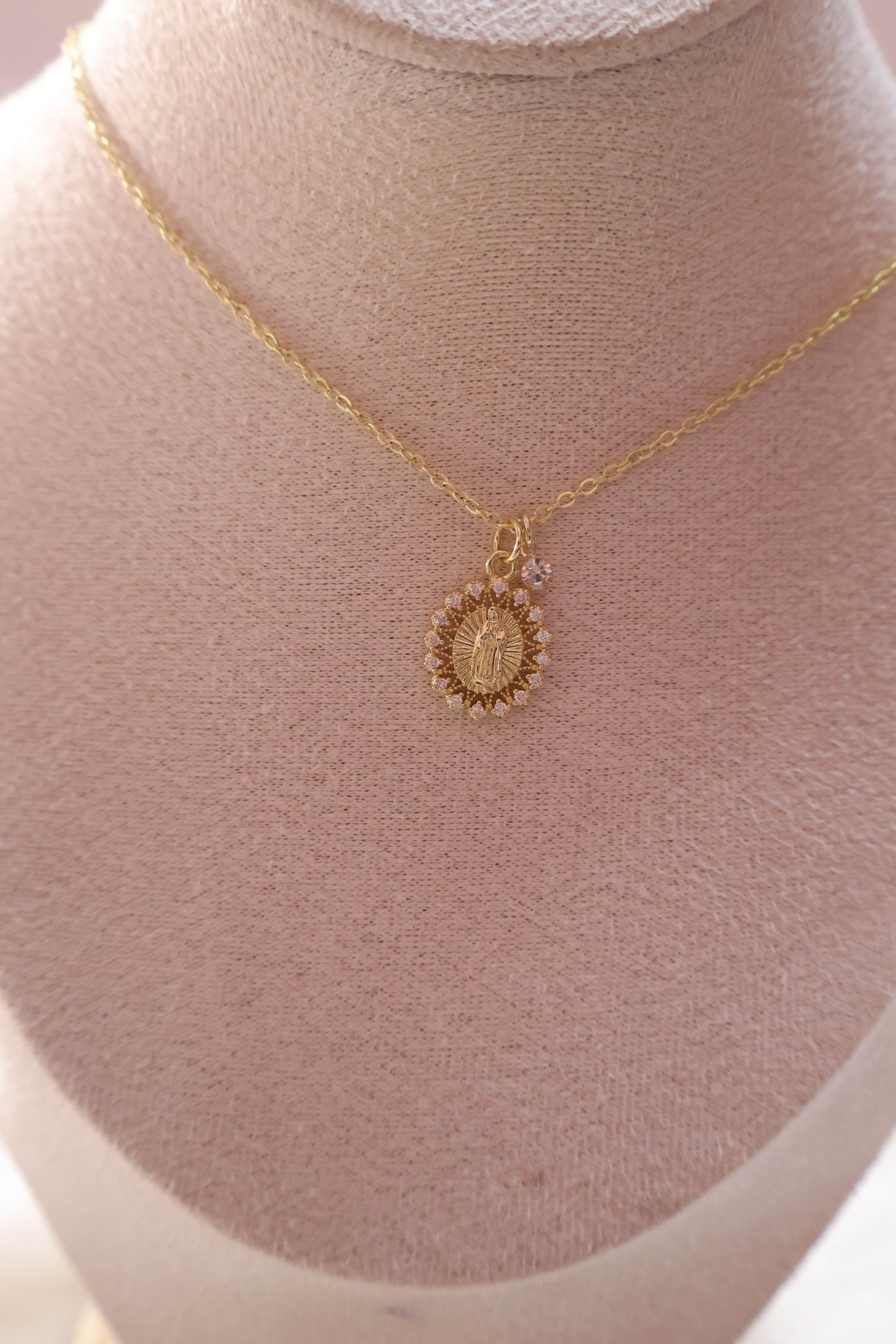 Virgen de la Medalla Milagrosa Necklace