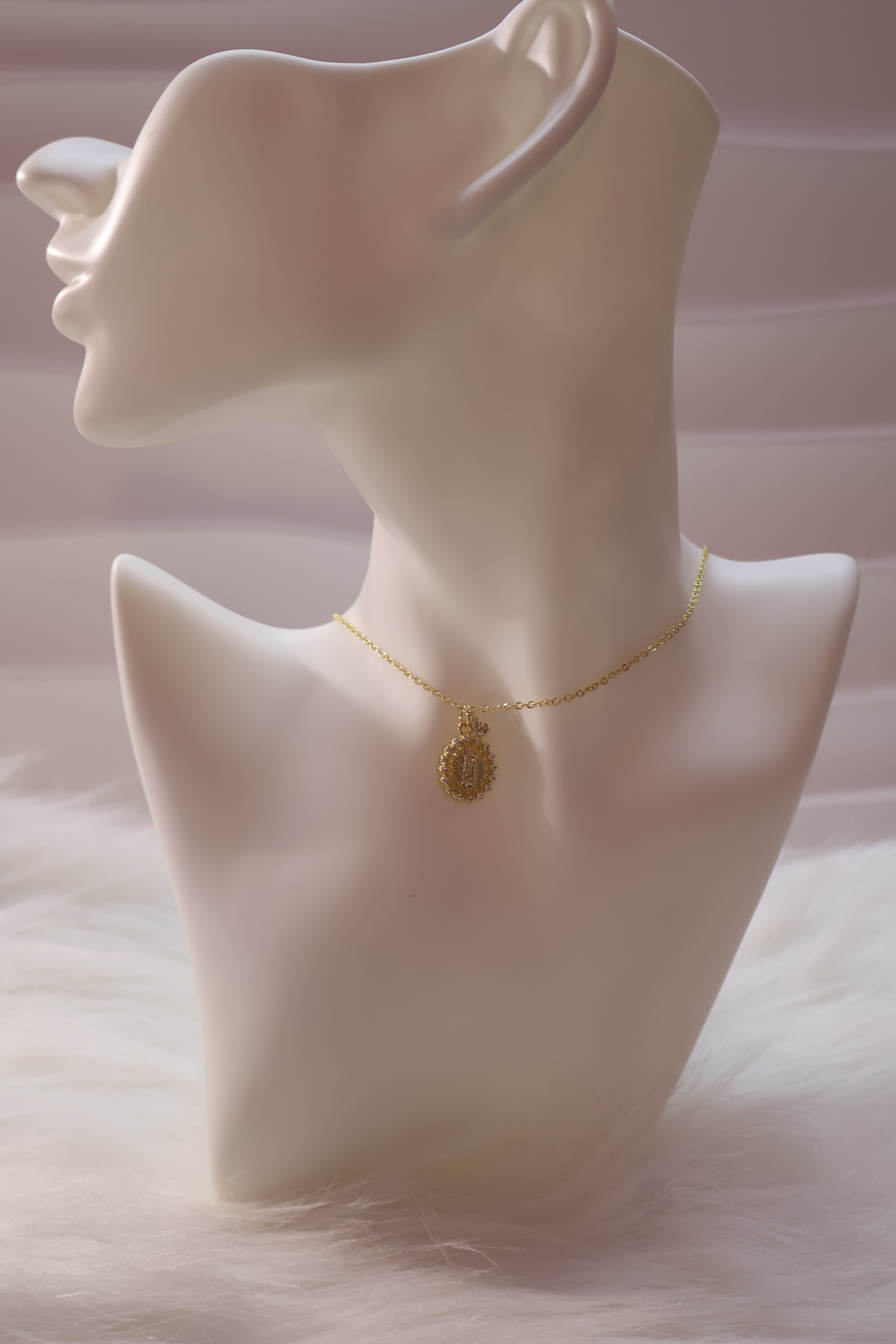 Virgen de la Medalla Milagrosa Necklace