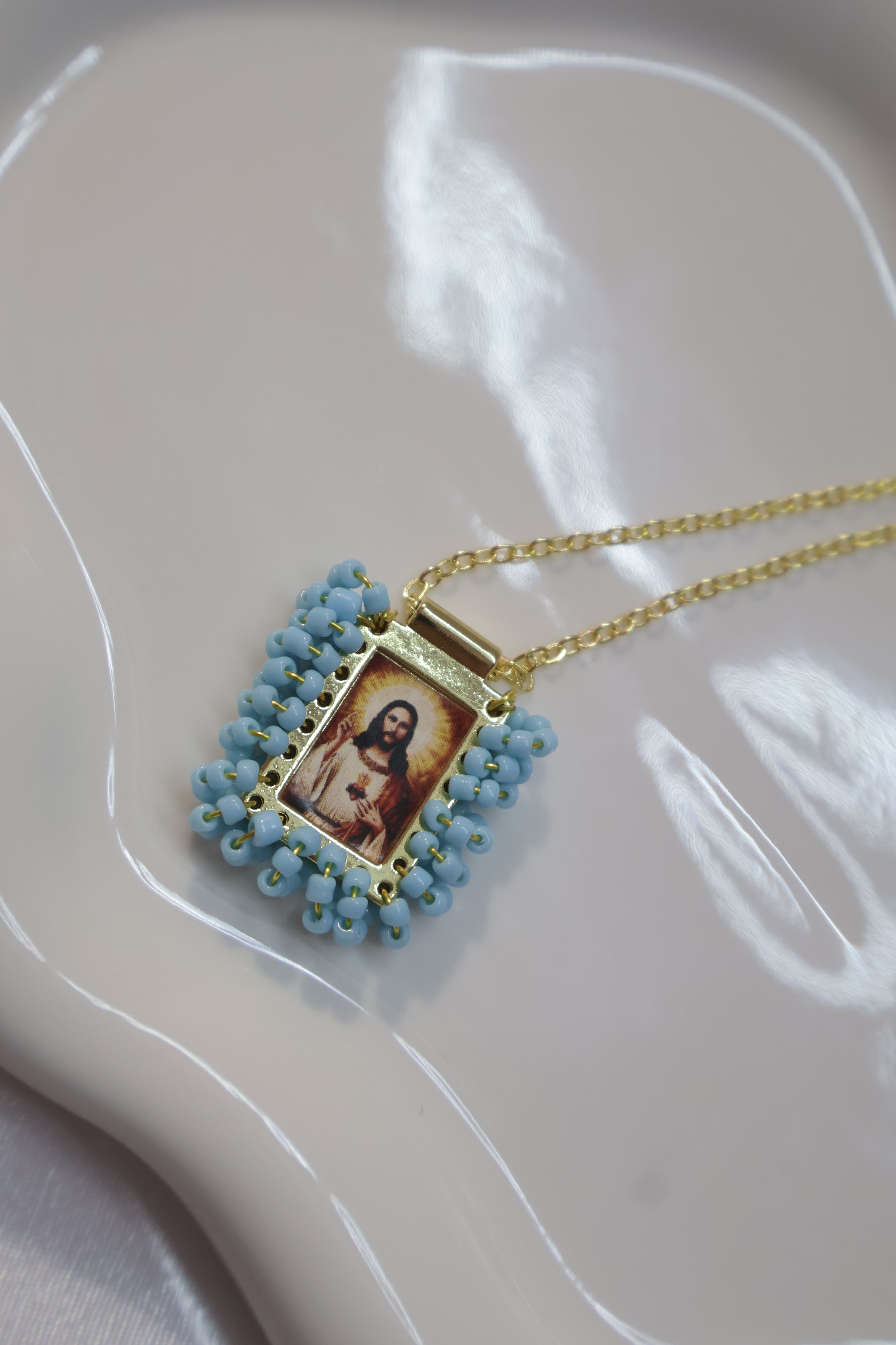 Sagrado Corazón de Jesús Necklace
