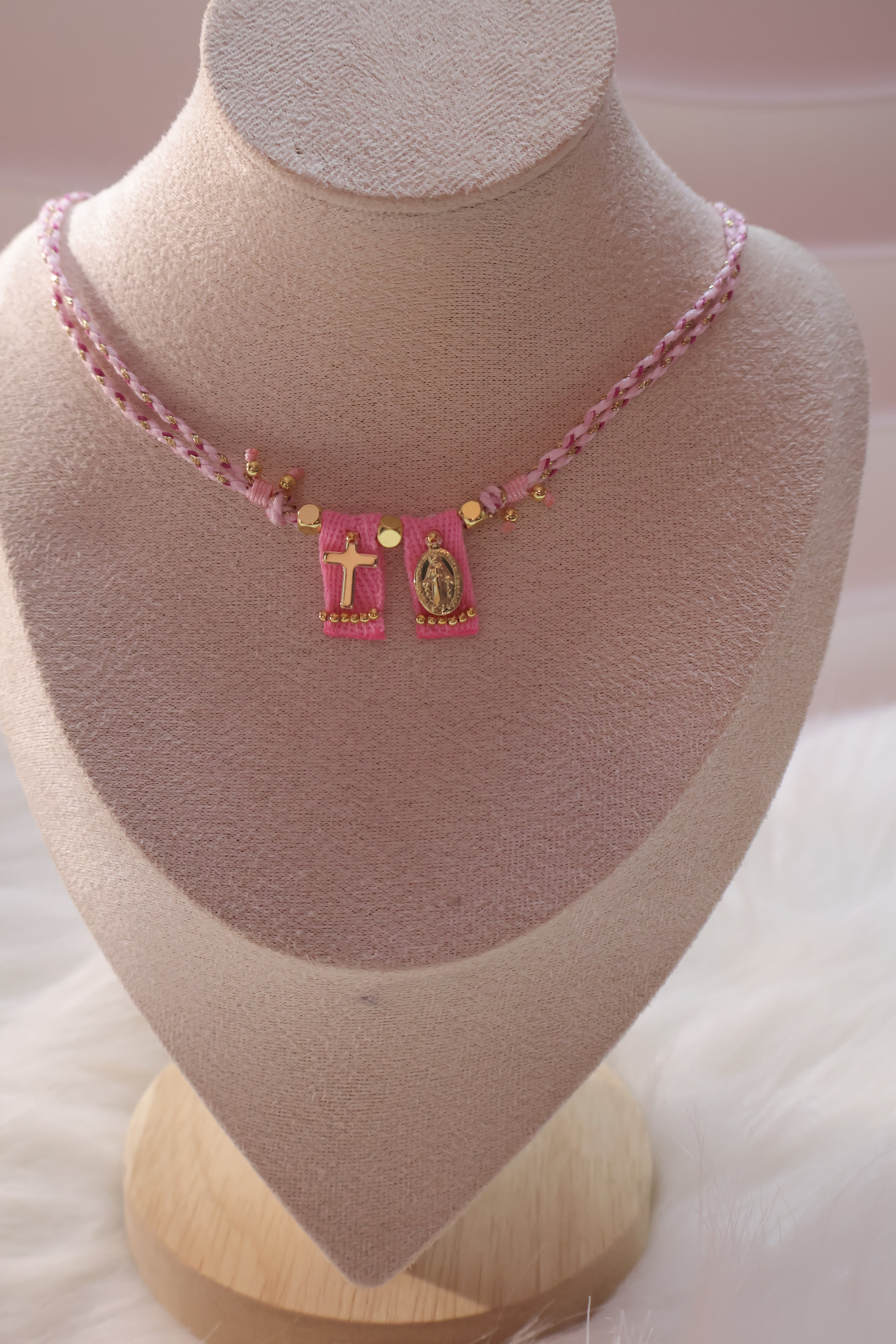 Fe Tejida Rosa Escapulario