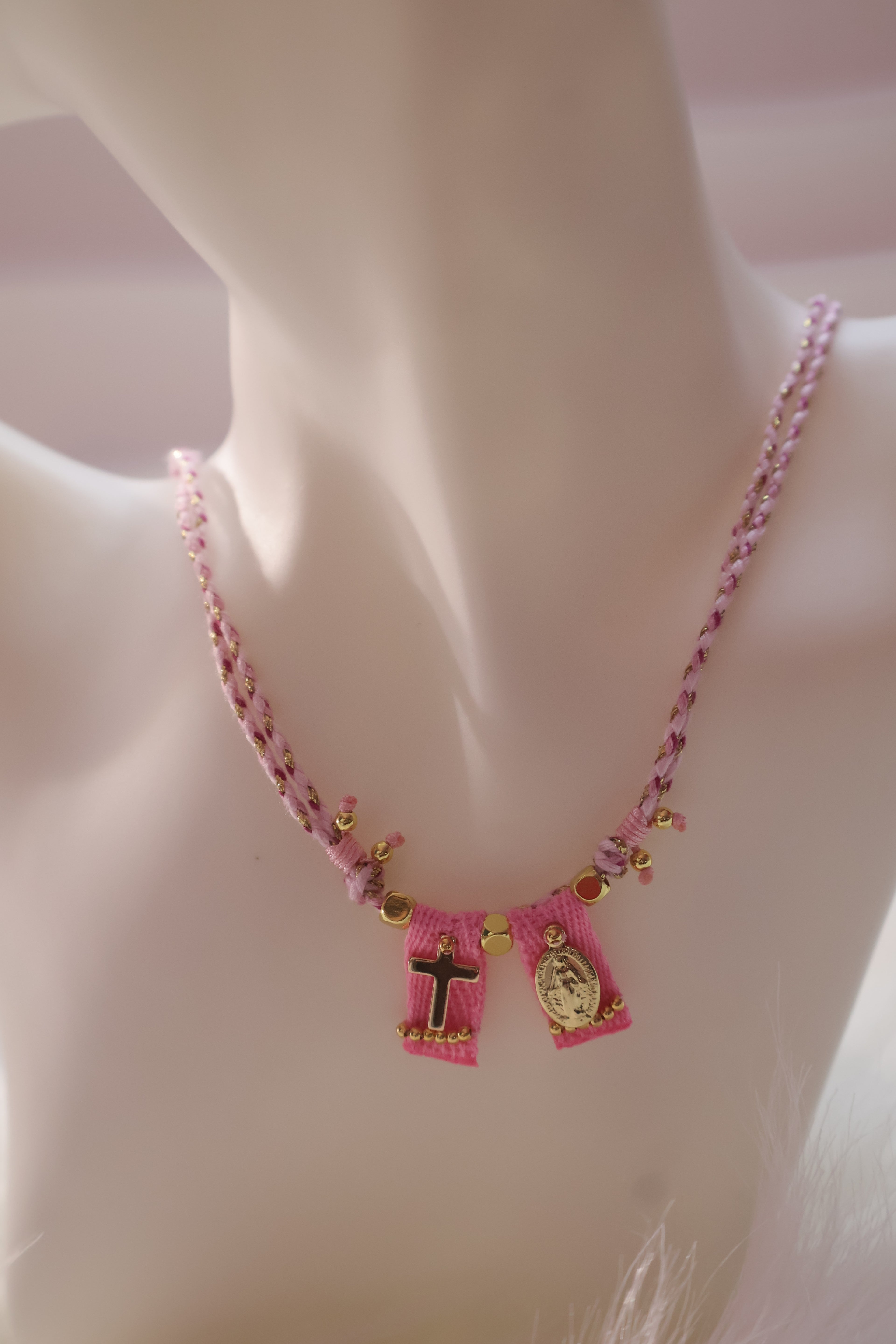 Fe Tejida Rosa Escapulario