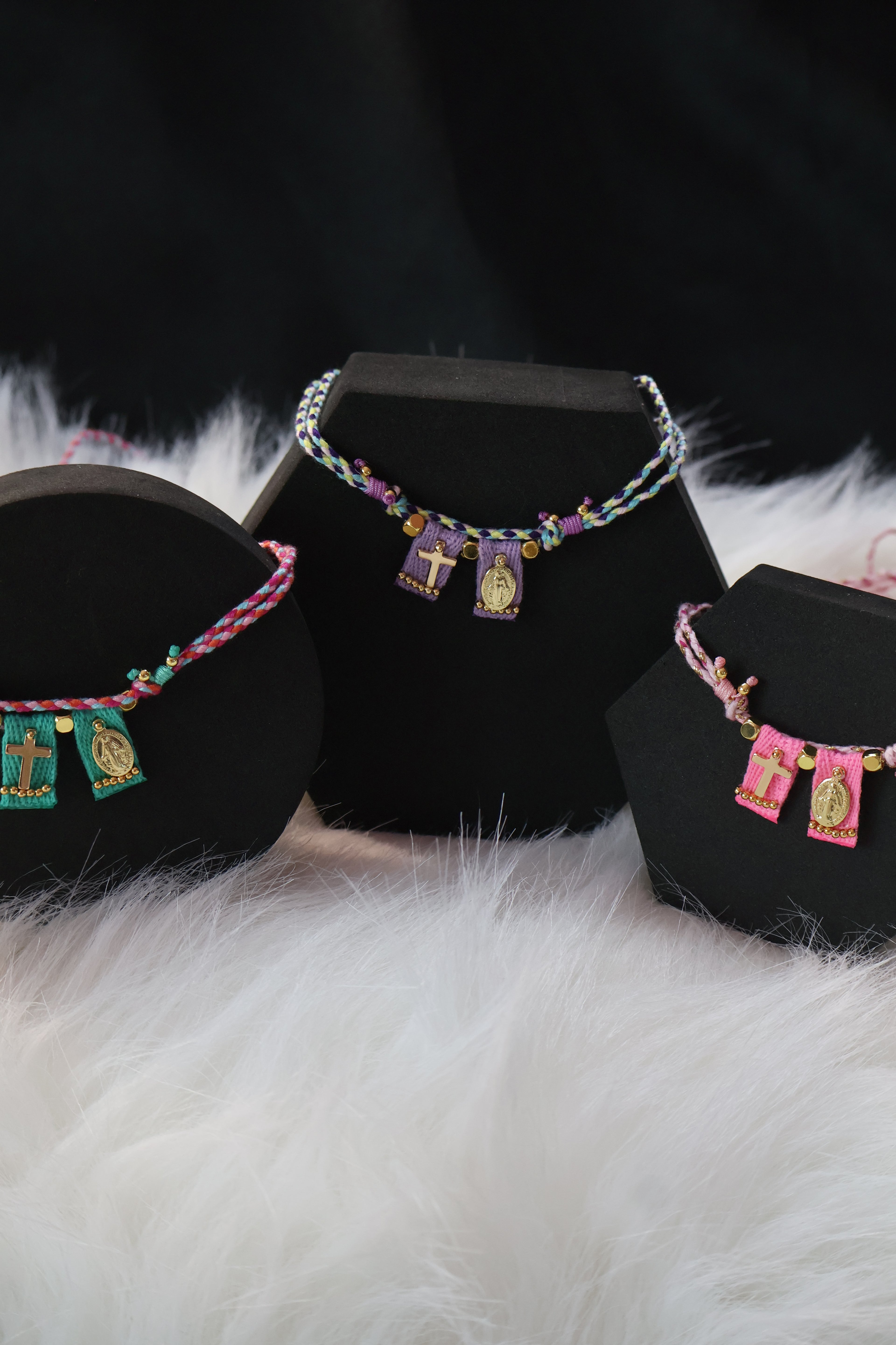 Fe Tejida Violeta Escapulario