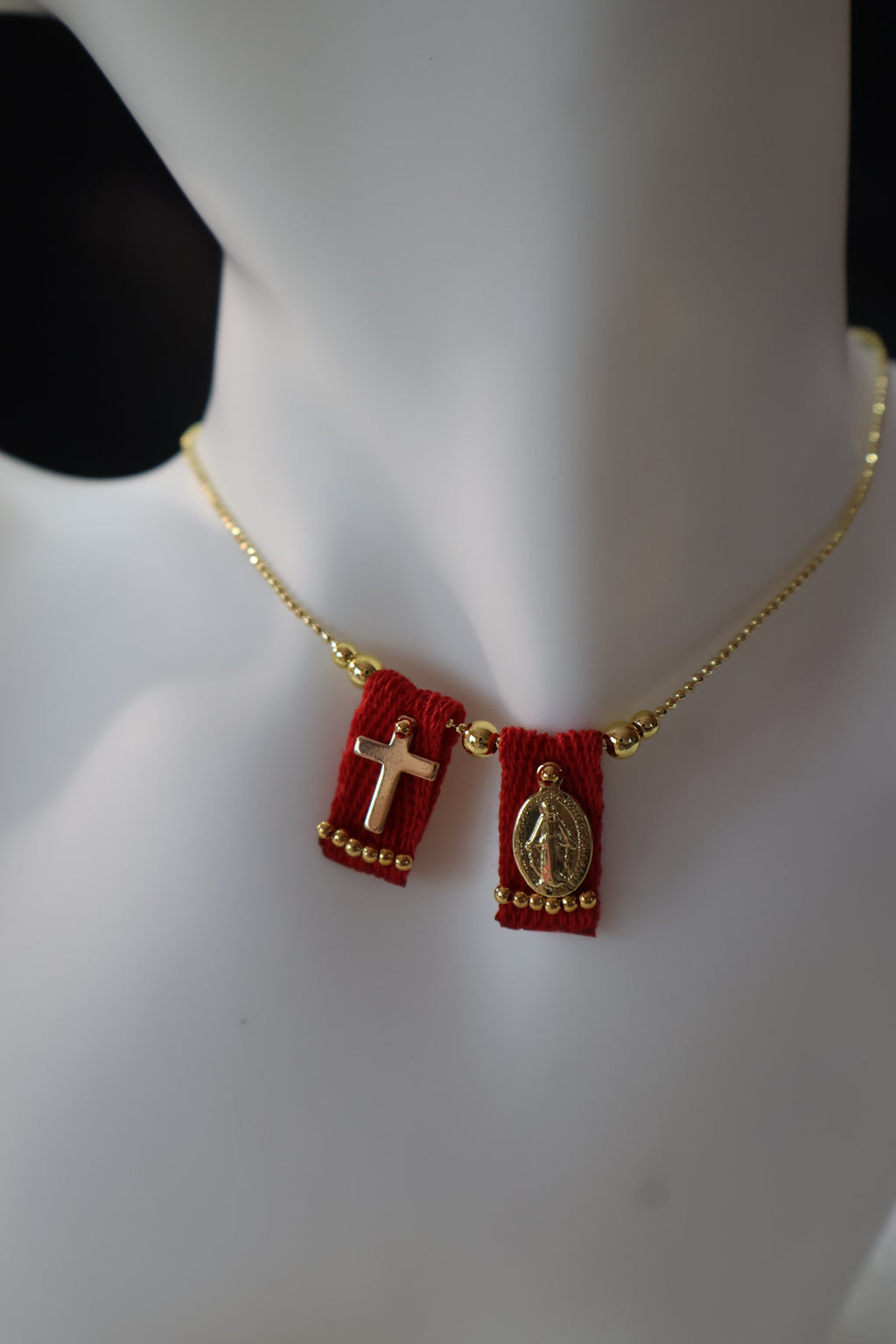 Fe Tejida Oro Escapulario