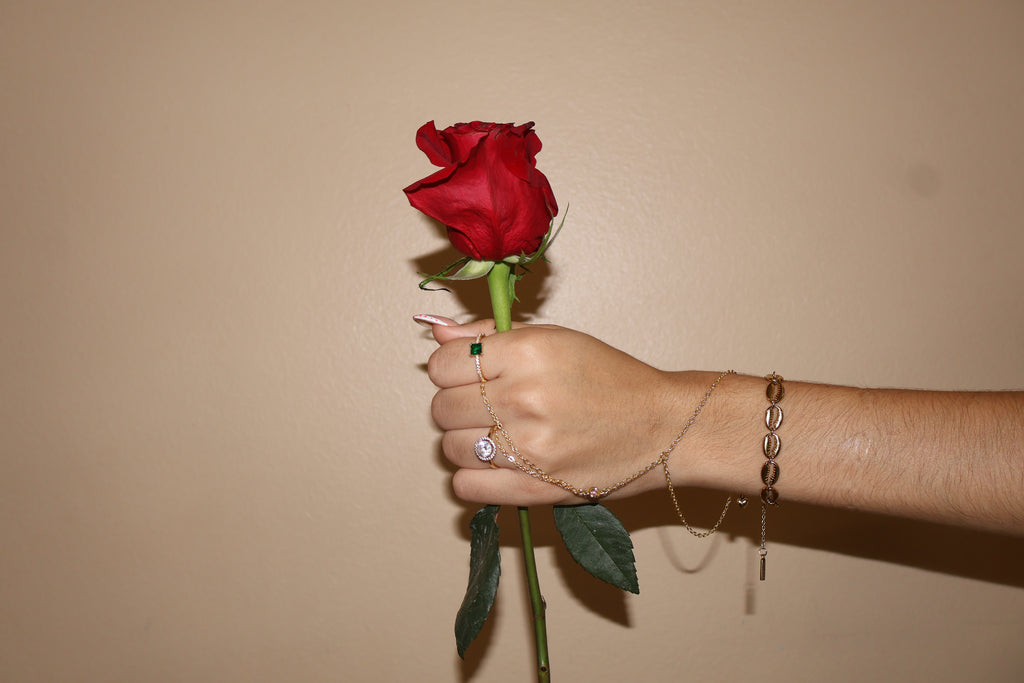 Rosé Hand Chain