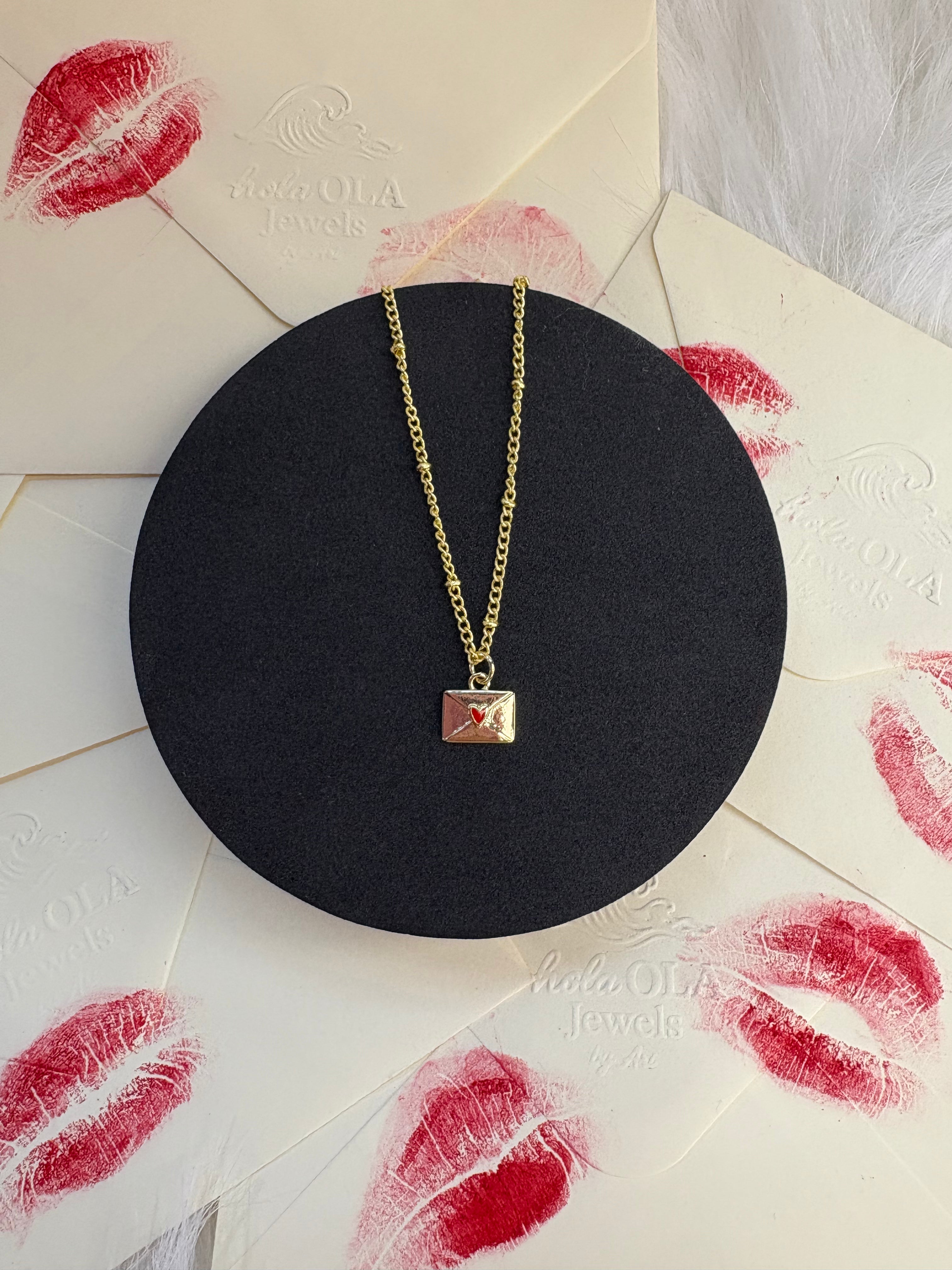XoXo Necklace